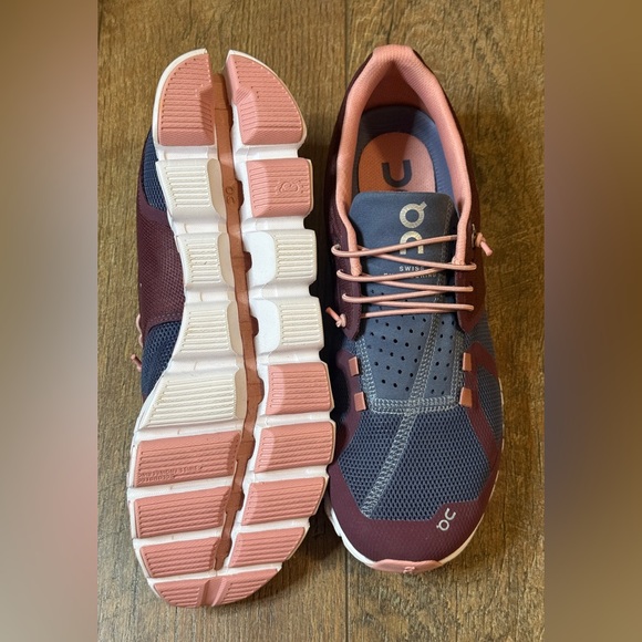 On Cloud Women's Running Shoes Mulberry/Velvet Women Sz 8.5 - Picture 6 of 8